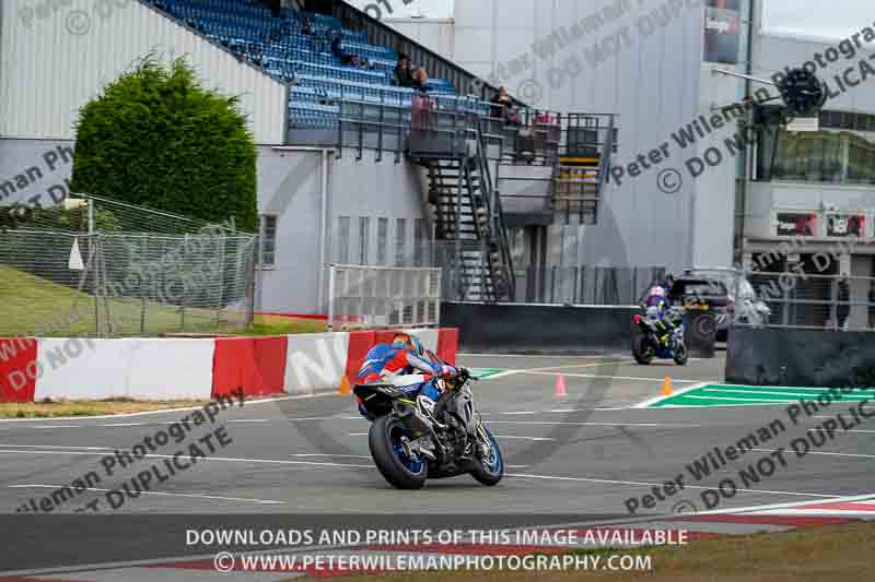 donington no limits trackday;donington park photographs;donington trackday photographs;no limits trackdays;peter wileman photography;trackday digital images;trackday photos